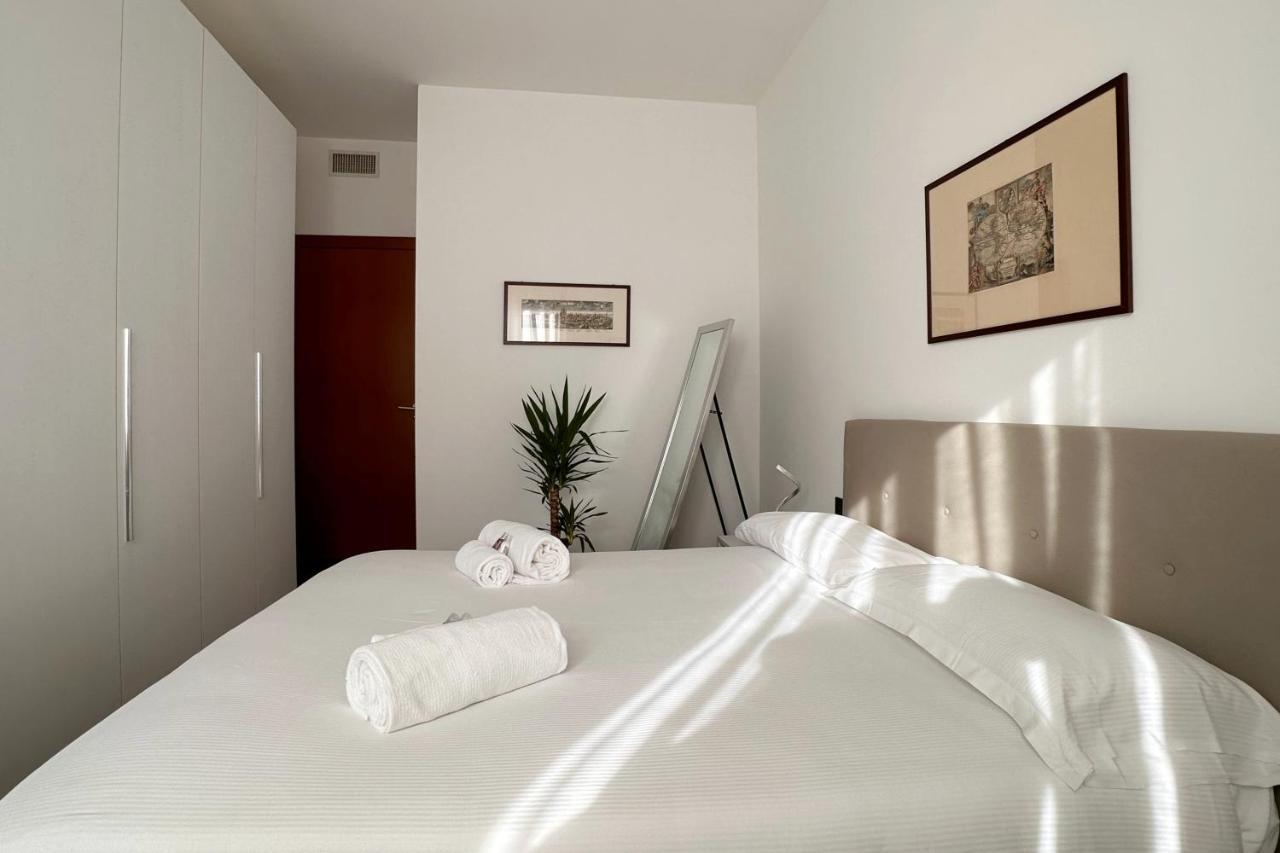 Emeraldway - Bellissimo Appartamento In Zona Sempione-Tre Torri Milánó Kültér fotó