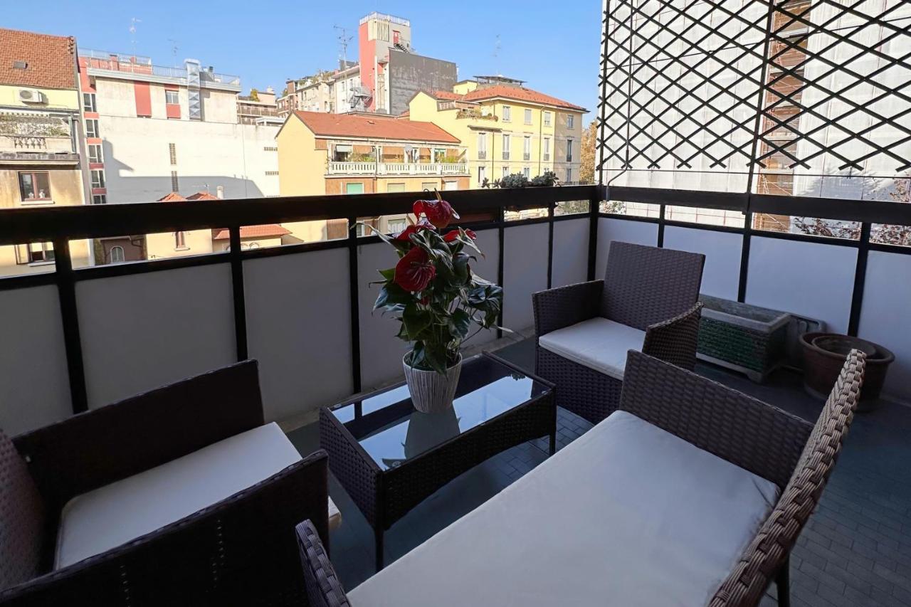 Emeraldway - Bellissimo Appartamento In Zona Sempione-Tre Torri Milánó Kültér fotó